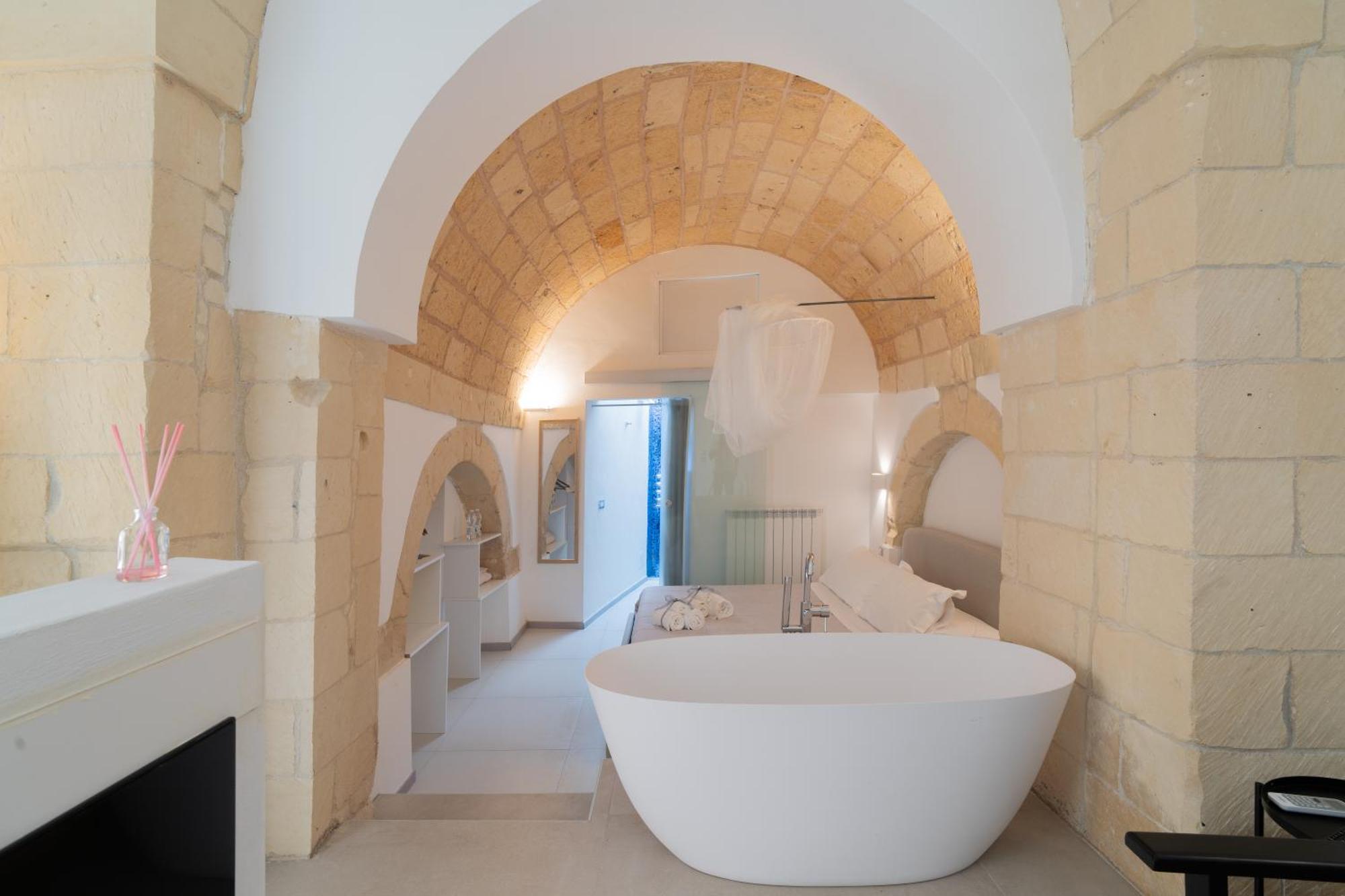 Dimora Barocca Luxury Suites レッチェ エクステリア 写真