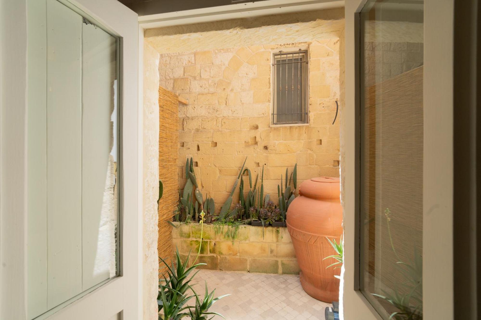 Dimora Barocca Luxury Suites レッチェ エクステリア 写真