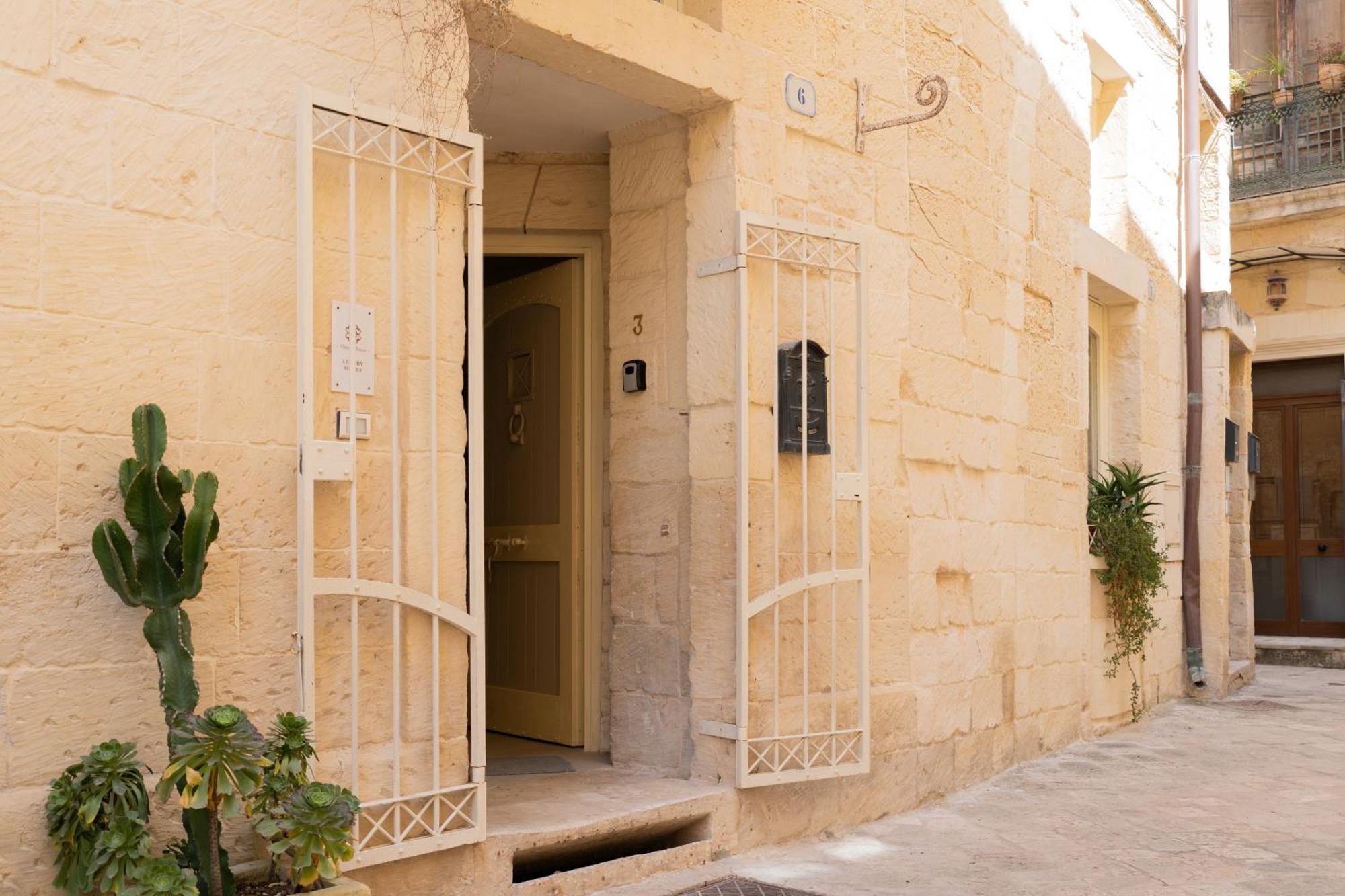Dimora Barocca Luxury Suites レッチェ エクステリア 写真