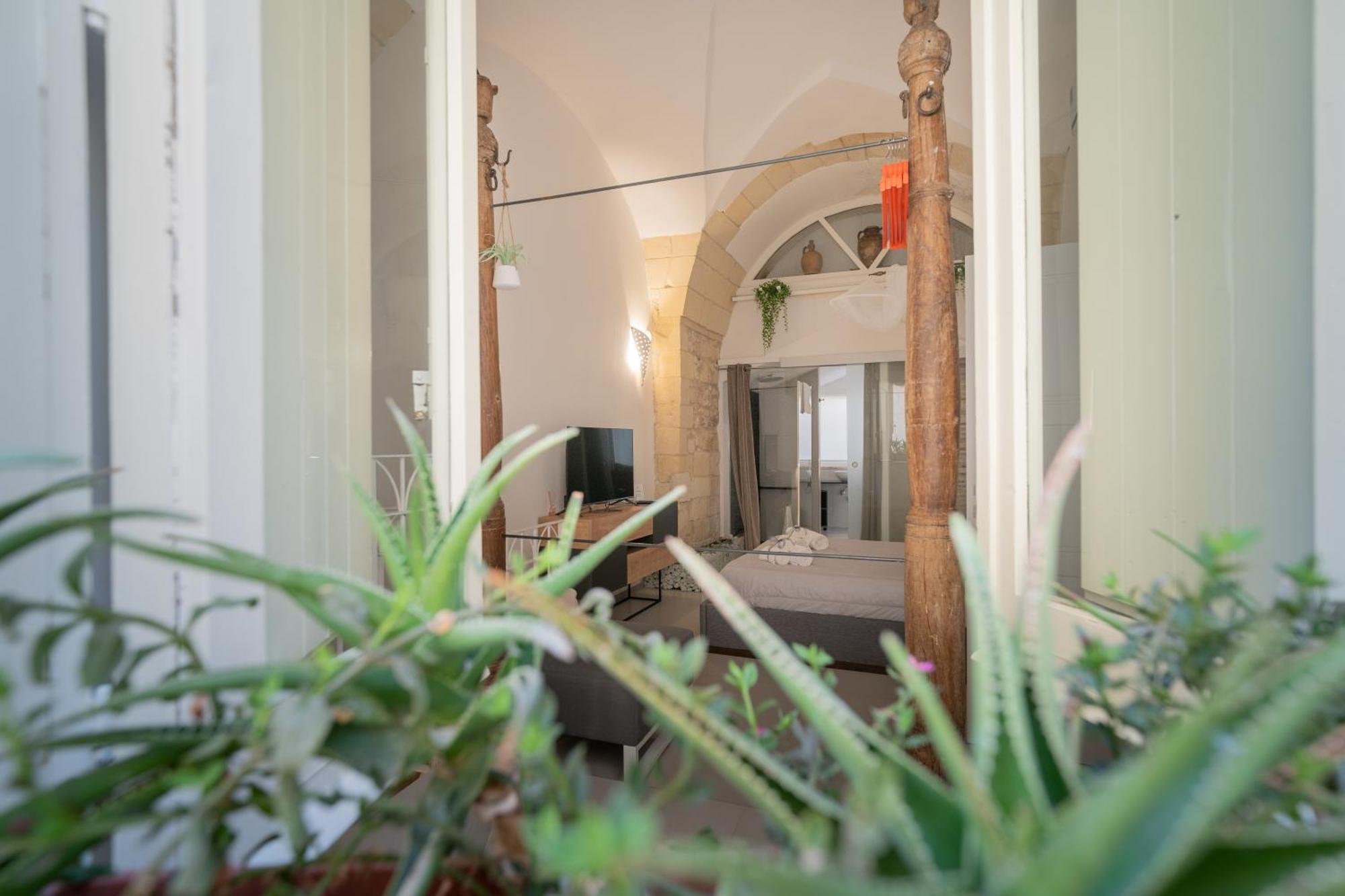 Dimora Barocca Luxury Suites レッチェ エクステリア 写真